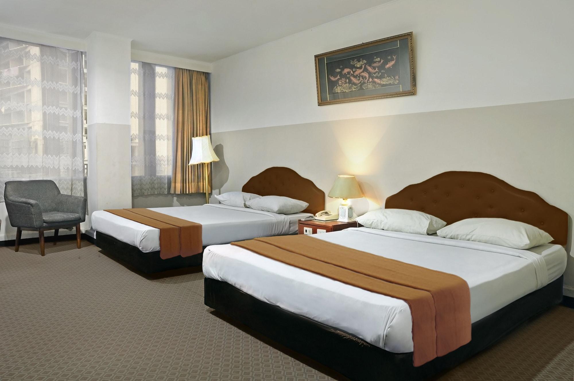 Hotel Banyuwangi Sintera Jakarta Buitenkant foto