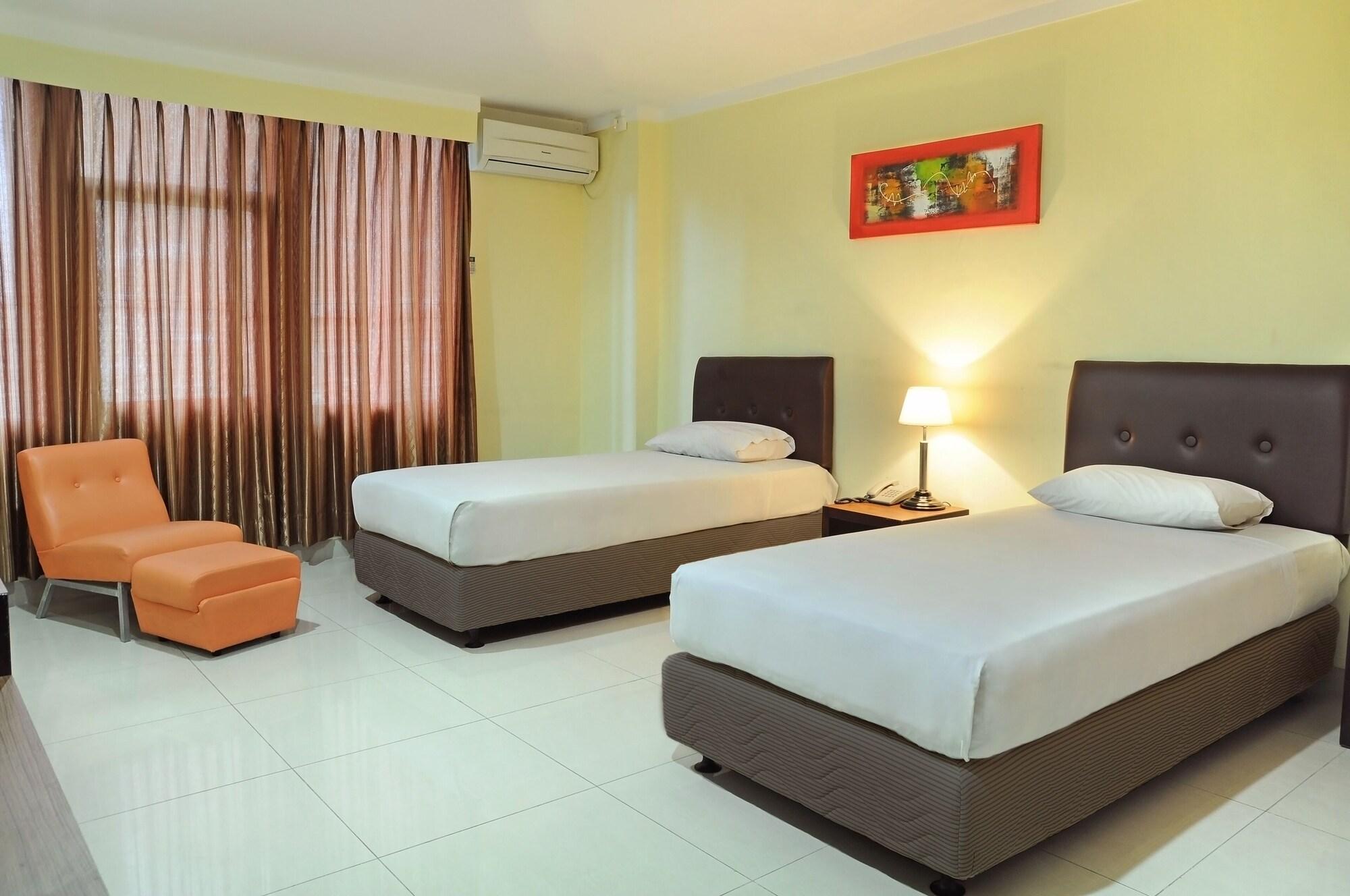 Hotel Banyuwangi Sintera Jakarta Buitenkant foto
