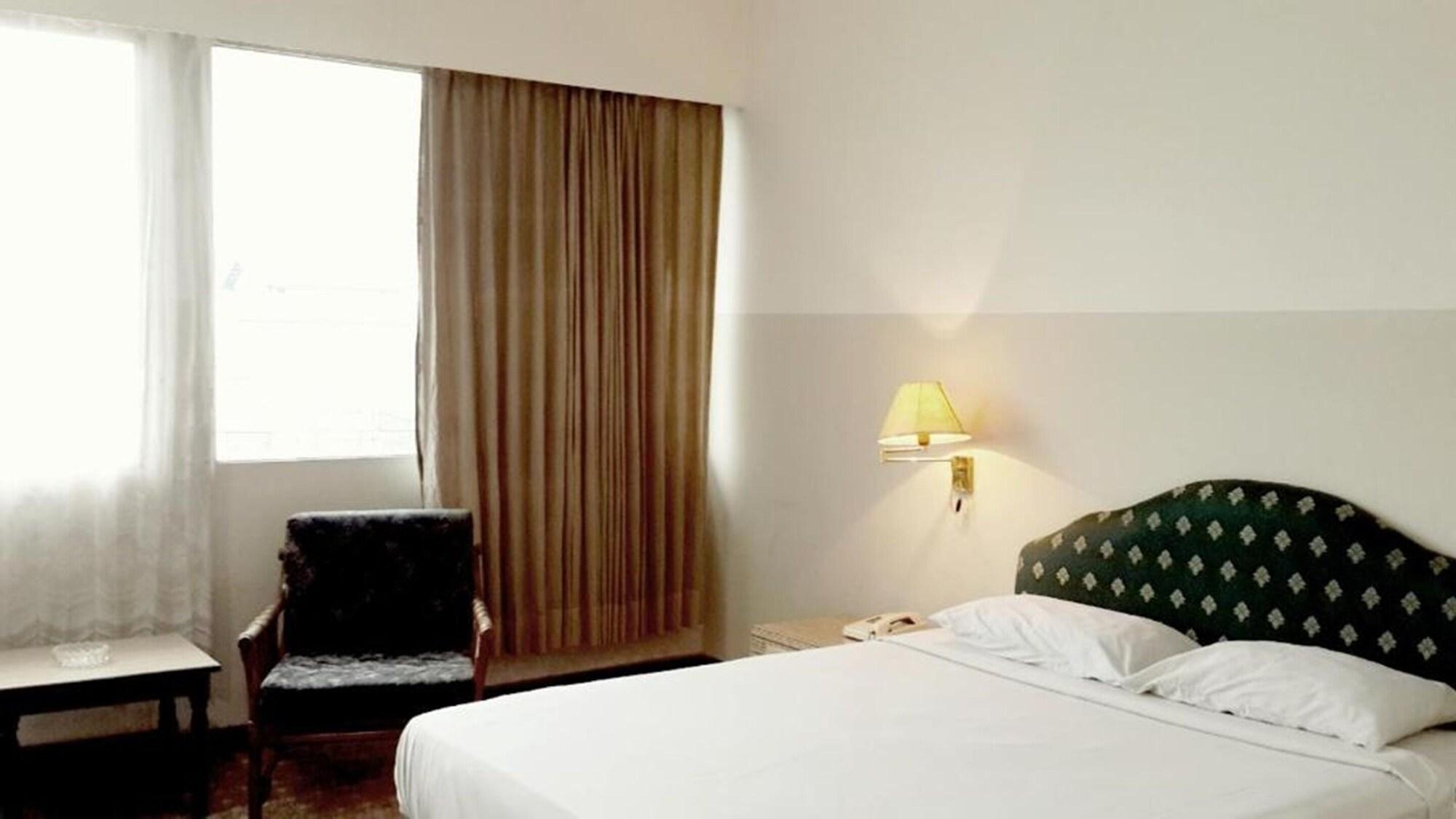 Hotel Banyuwangi Sintera Jakarta Buitenkant foto