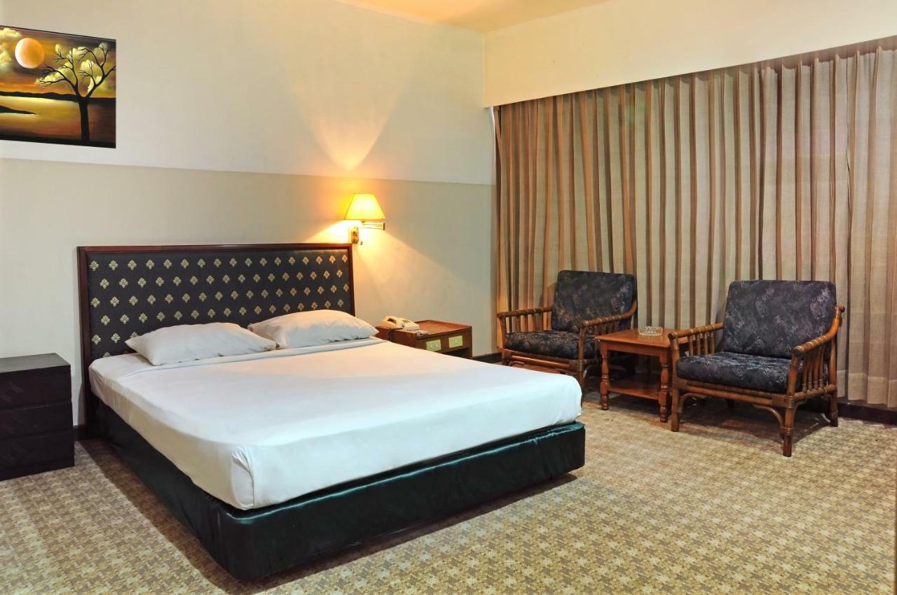 Hotel Banyuwangi Sintera Jakarta Buitenkant foto